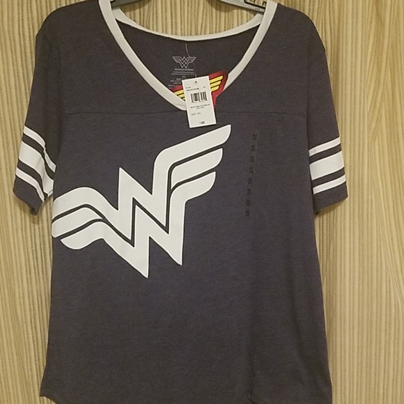 Bioworld Tops - NWT Wonder Woman Shirt